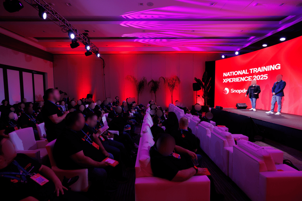 Snapdragon General Session Room and Presenters
